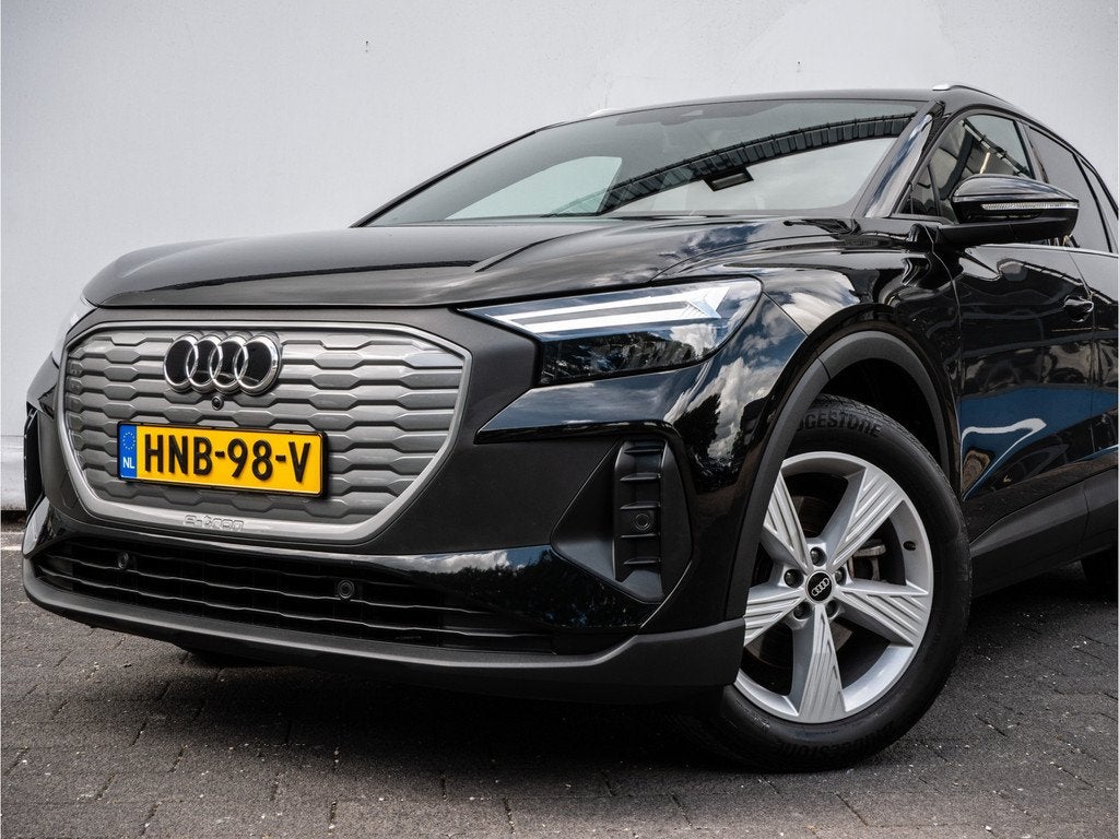 Audi Q4 e-tron 35 Launch edition Advanced SOH 95% Trekhaak/, Auto's, Audi, Achterwielaandrijving, Gebruikt, 22 min, Zwart