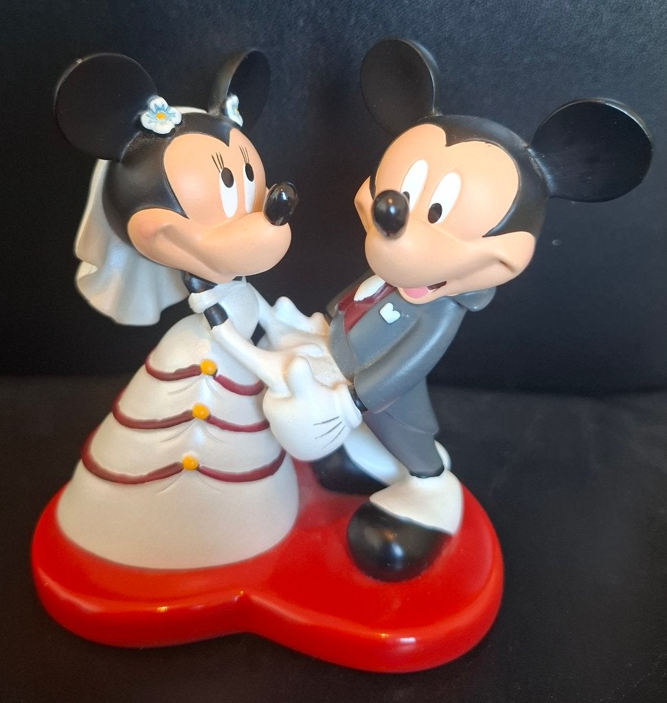 Disney mickey en minnie mouse huwelijk/love beeld, Ophalen of Verzenden, Overige figuren, Zo goed als nieuw, Overige typen
