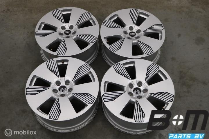 ORIGINEEL! 19 inch velgen Audi E-Tron! 4KE601025L, Gebruikt, Velg(en)