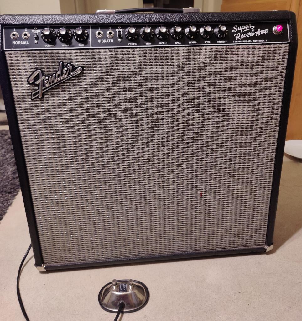 Fender versterker '65 Super Reverb, Muziek en Instrumenten, Ophalen, Zo goed als nieuw, Gitaar, Minder dan 50 watt