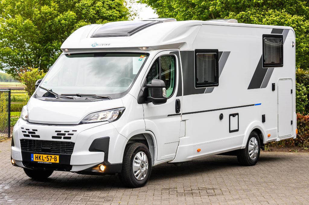 Hiemstra Campers Zuidwolde Drenthe, Caravans en Kamperen, Automaat, Ringverwarming, Fiat, Pössl