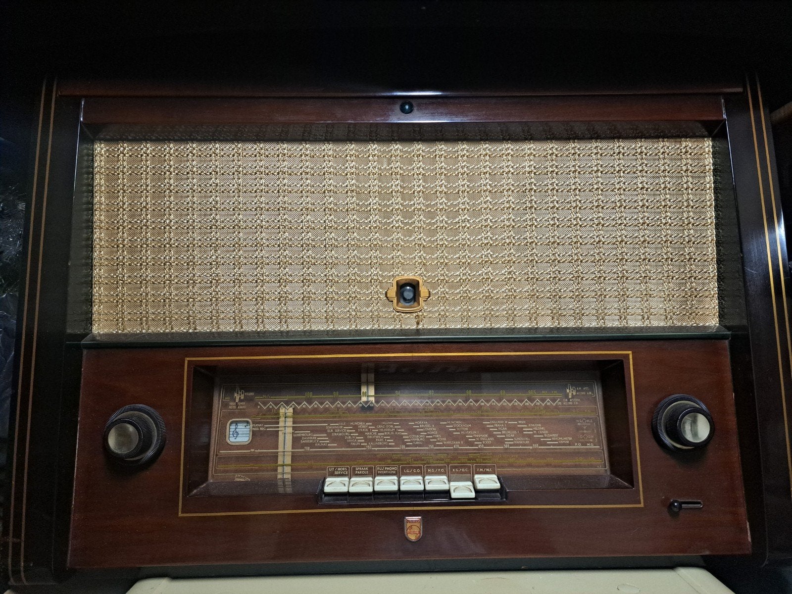 antieke radio met platenspeler, Ophalen, Zo goed als nieuw