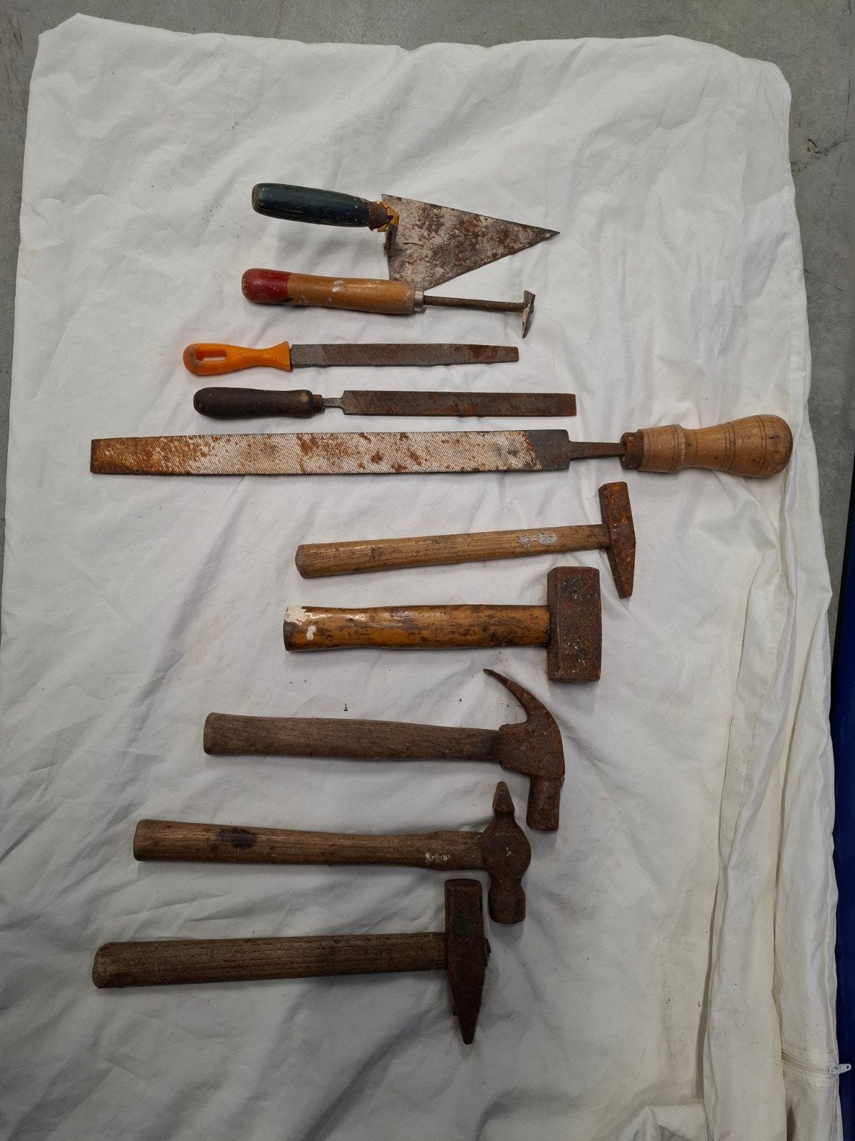 VINTAGE GEREEDSCHAP, Ophalen