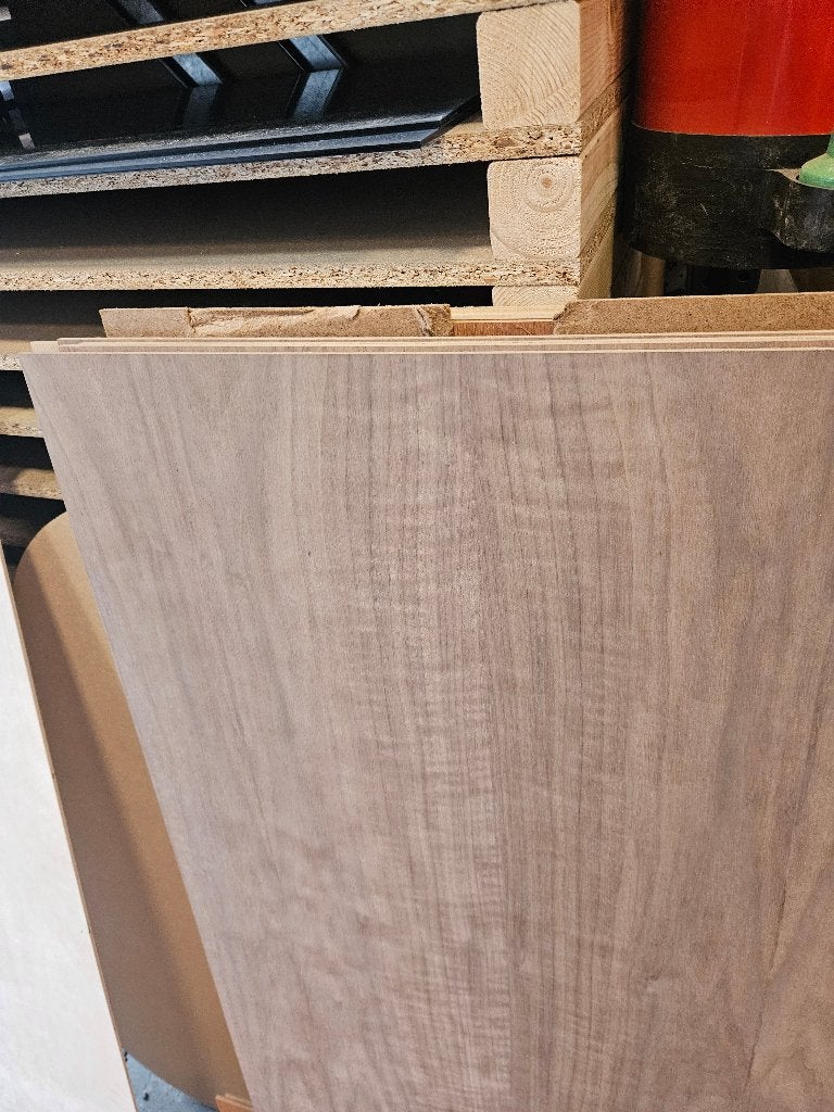 Partij notenhout fineerplaten 122x244 cm – 4 mm MDF A/B, Doe-het-zelf en Verbouw, Platen en Panelen, Ophalen, Nieuw, Overige materialen