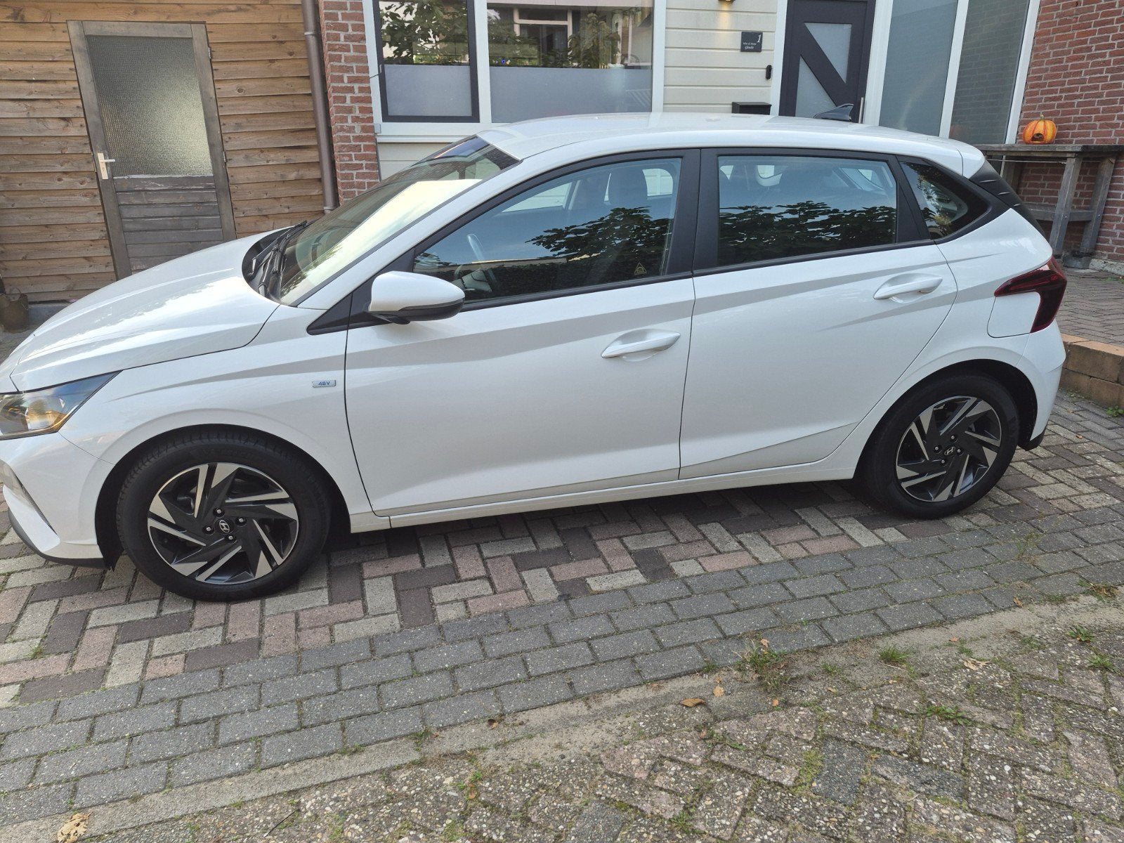 Hyundai i20 1.0 T-gdi 48V 100PK 7DCT 2022 Wit, 450 kg, Origineel Nederlands, 3 cilinders, 998 cc