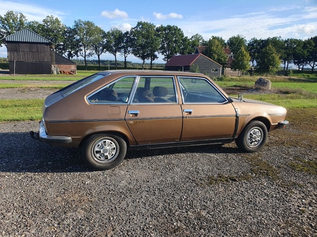 Renault 30 2.7 TS V6 AUT 1978 Bruin, Auto's, Bruin, Bruin, Open dak, Particulier