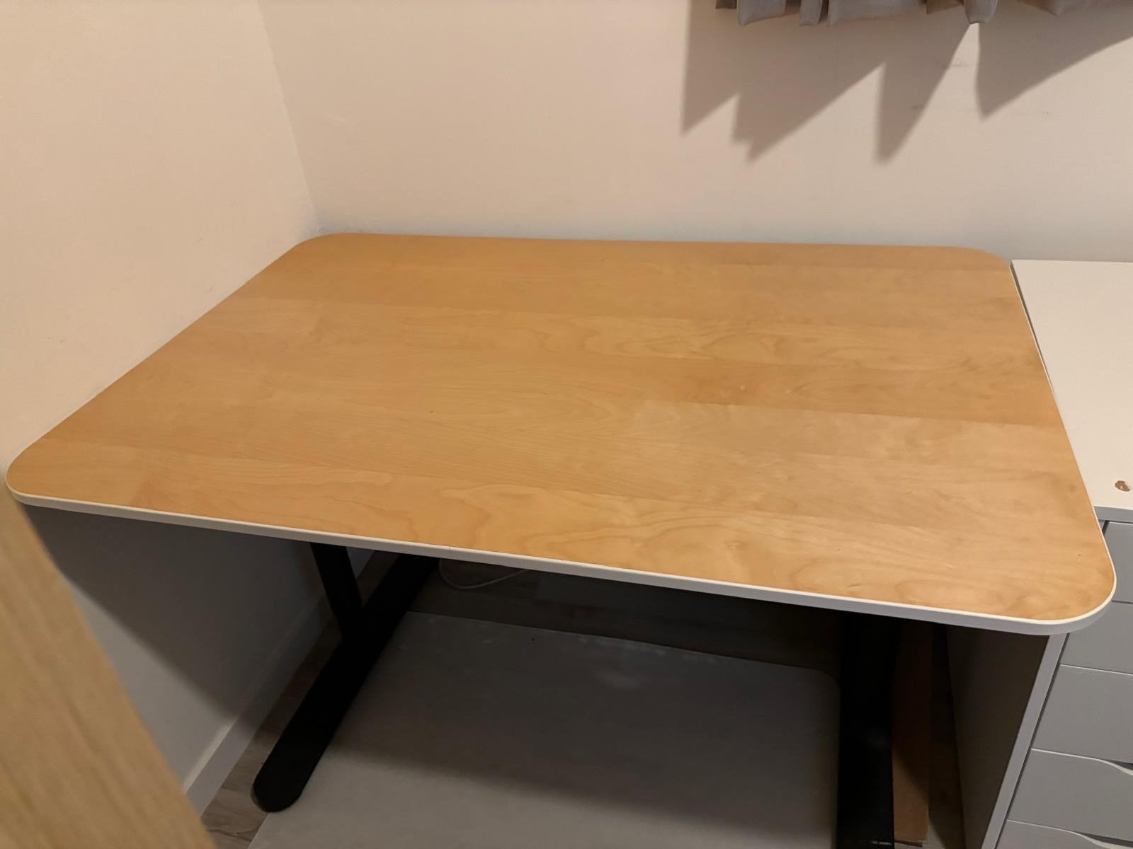 Ikea Bekant bureau - Nergens - Gebruikt, Overige typen, Gebruikt, Spaanplaat of MDF, Ophalen of Verzenden