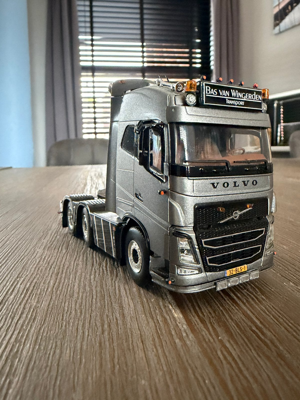 WSI Bas van Wingerden, VOLVO FH4 GLOBETROTTER, Hobby en Vrije tijd, Ophalen of Verzenden, Zo goed als nieuw, Bus of Vrachtwagen