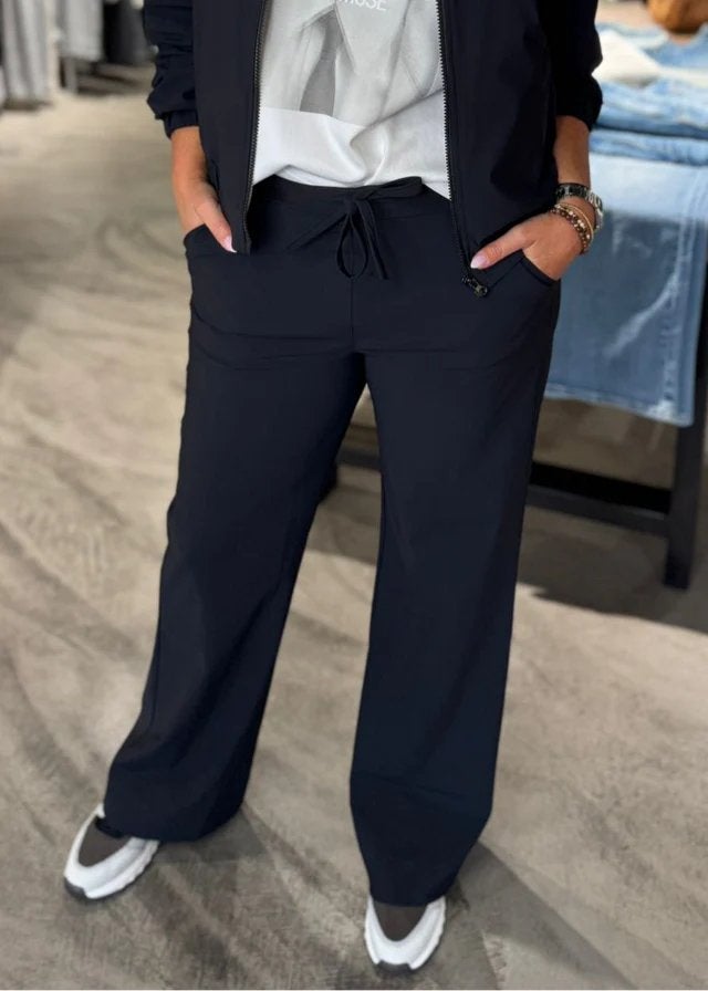 Studio Anneloes Abigal broek travel collectie mt S, Kleding | Dames, Broeken en Pantalons, Studio Anneloes, Zwart, Ophalen of Verzenden