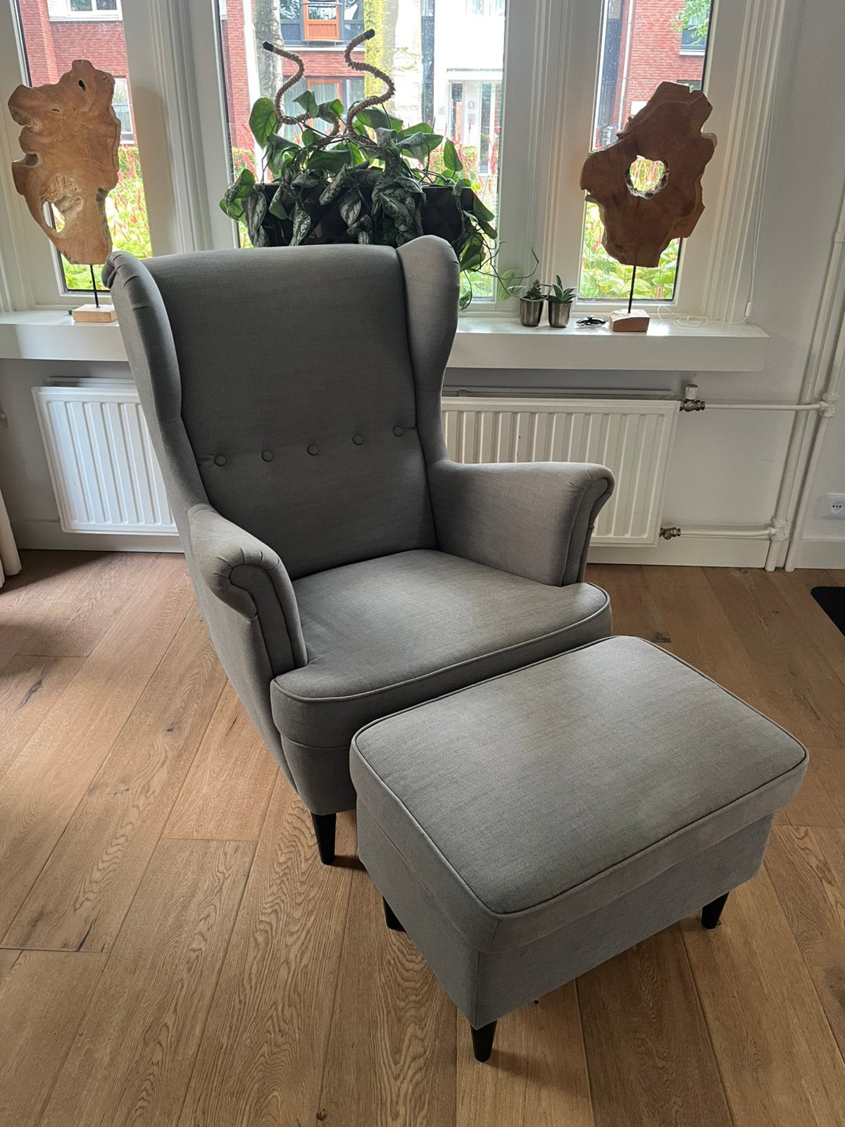 IKEA strandmon Oorfauteuil met voetenbank, Ophalen, Zo goed als nieuw, 75 tot 100 cm