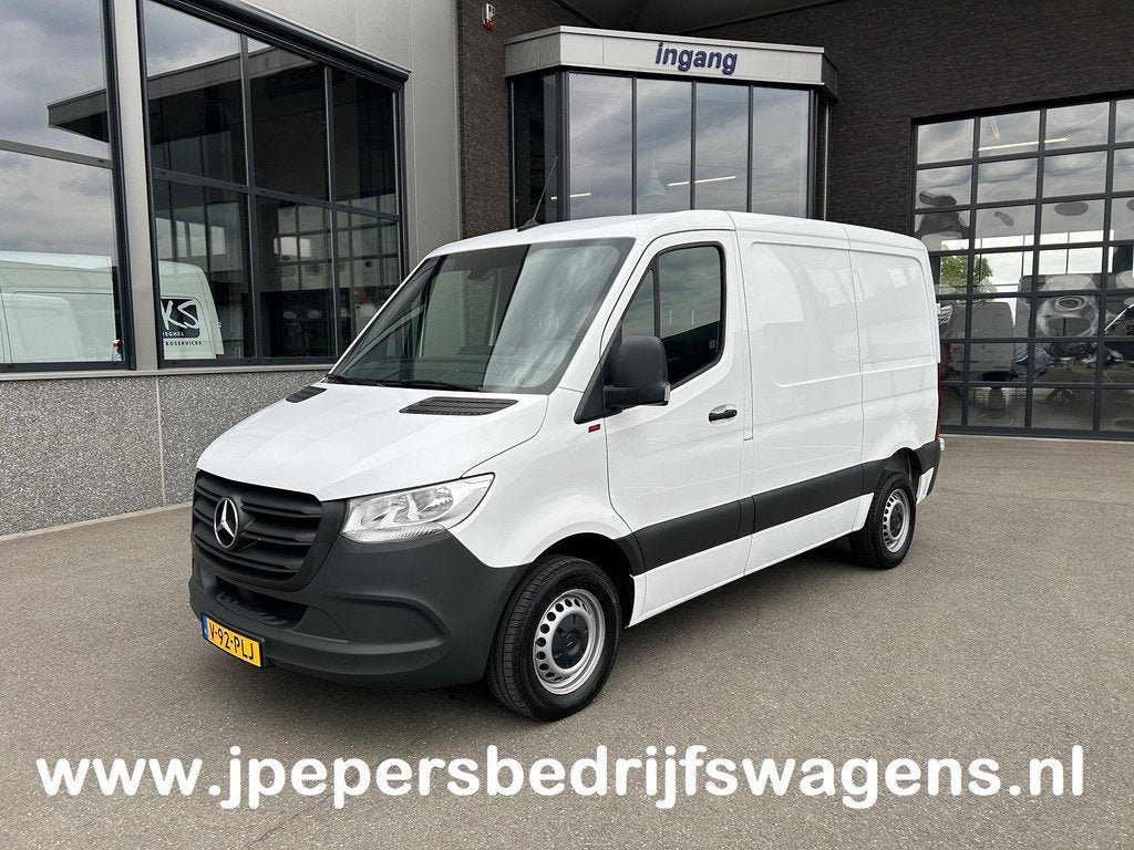 Mercedes-Benz Sprinter 215 CDI L1 H1 / Trekhaak / Cruise con, Auto's, Voorwielaandrijving, 2033 kg, Stof, Gebruikt