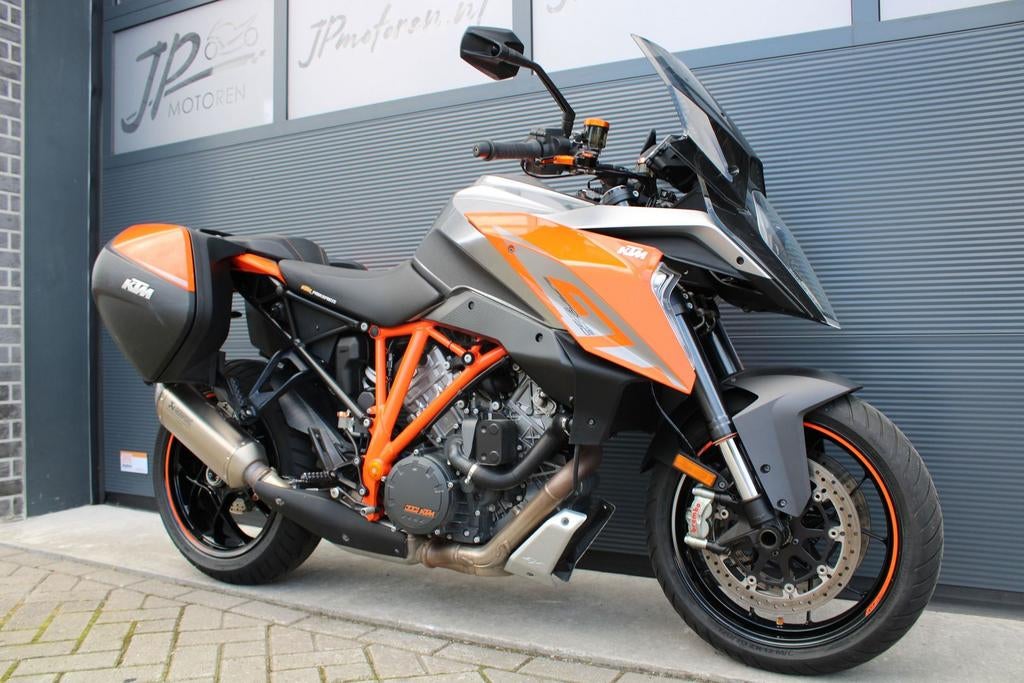 KTM 1290 Superduke GT ABS (2016)*Akrapovic*Org.NL*, 2 cilinders, KTM, Motorrijbewijs A, Bedrijf