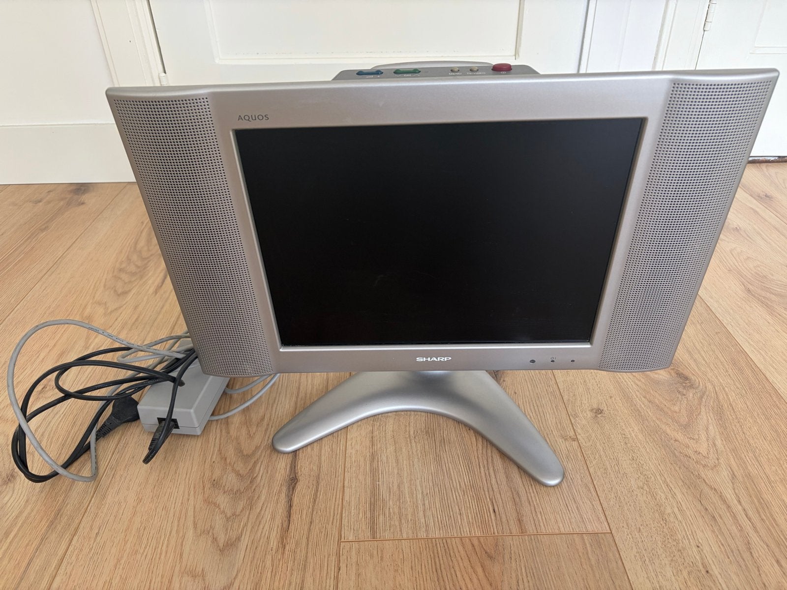 Topdeal! Sharp Aquos LC-15B2EA LCD TV - 15 inch, 50 Hz, Ophalen of Verzenden, Zo goed als nieuw, Minder dan 40 cm