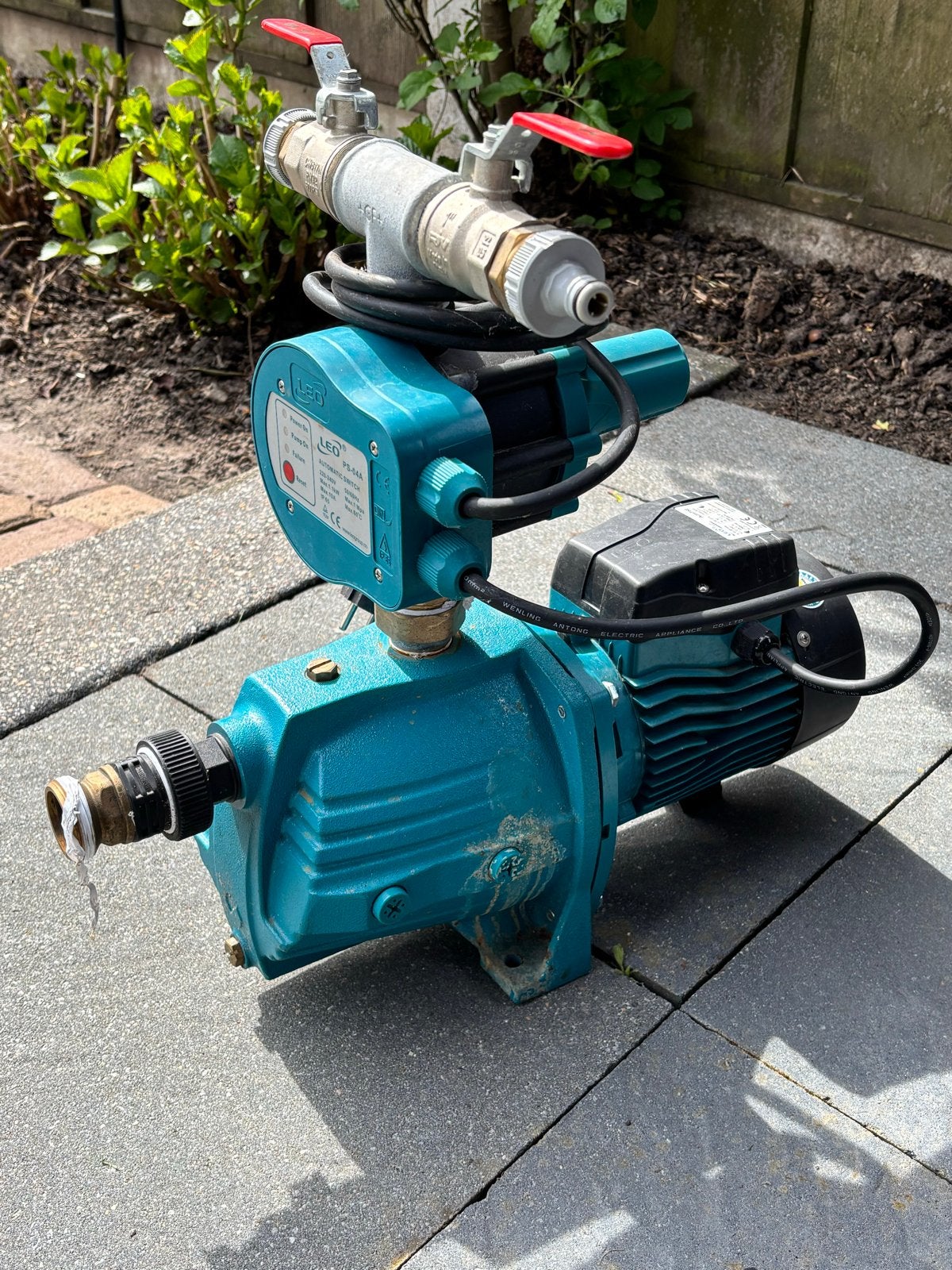 LEO AJM75E waterpomp tuinpomp hydrofoor met pompcontrol, Ophalen of Verzenden, Gebruikt, Elektrisch, Beregeningspomp