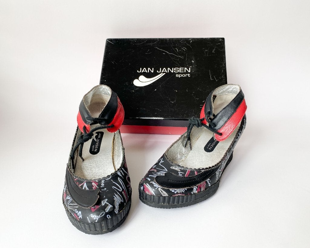 Jan Janssen Sport Shoes: Dutch Design Wedge Heel Style, Pumps, Zwart, Ophalen of Verzenden, Jan Janssen