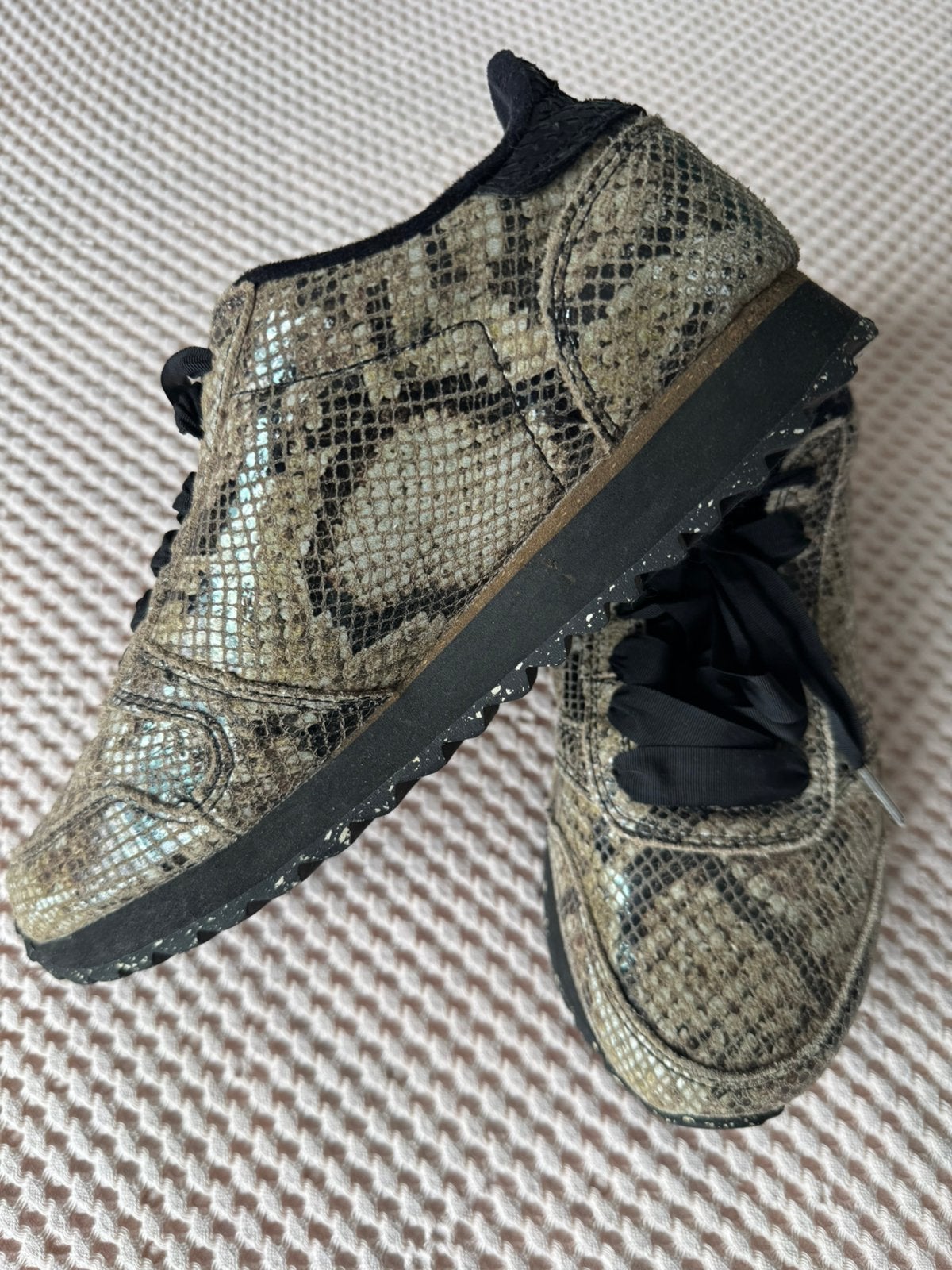 Woden sneakers slangen print maar 39, Overige kleuren, Ophalen of Verzenden, Sneakers of Gympen, Gedragen