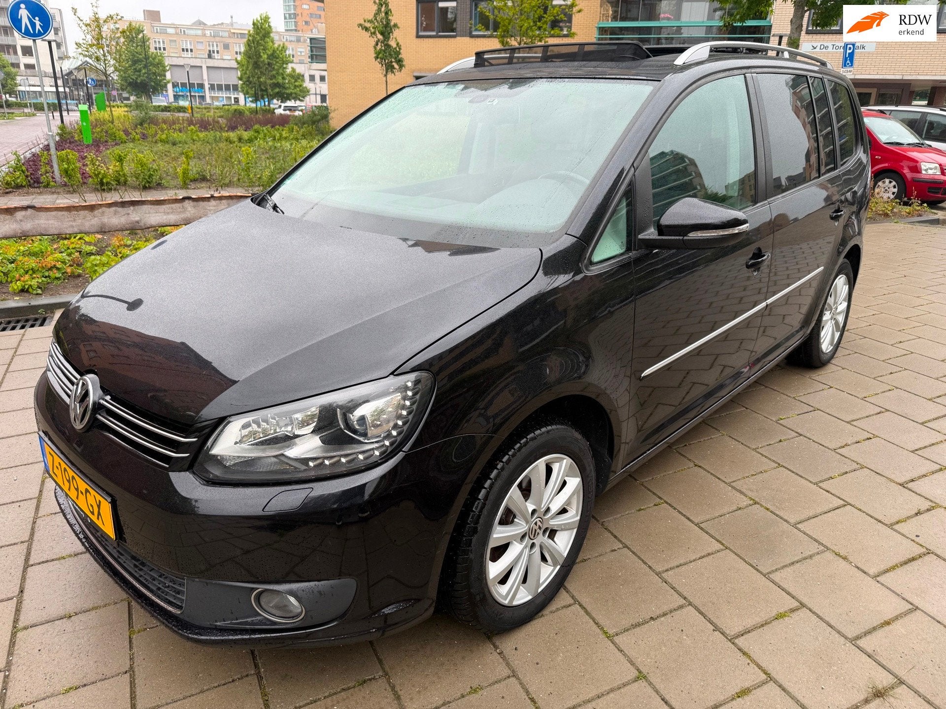 Volkswagen Touran 1.4 TSI | Highline | 7 persoons | PANO | L, Auto's, Euro 5, 15 km/l, Gebruikt, Zwart