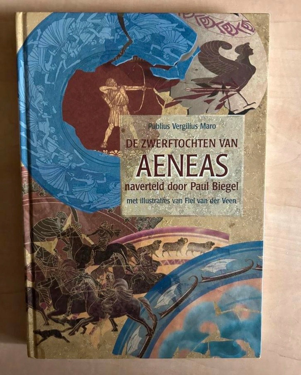 De Zwerftochten van Aeneas - Paul Biegel, Ophalen of Verzenden, Gelezen, Europa overig