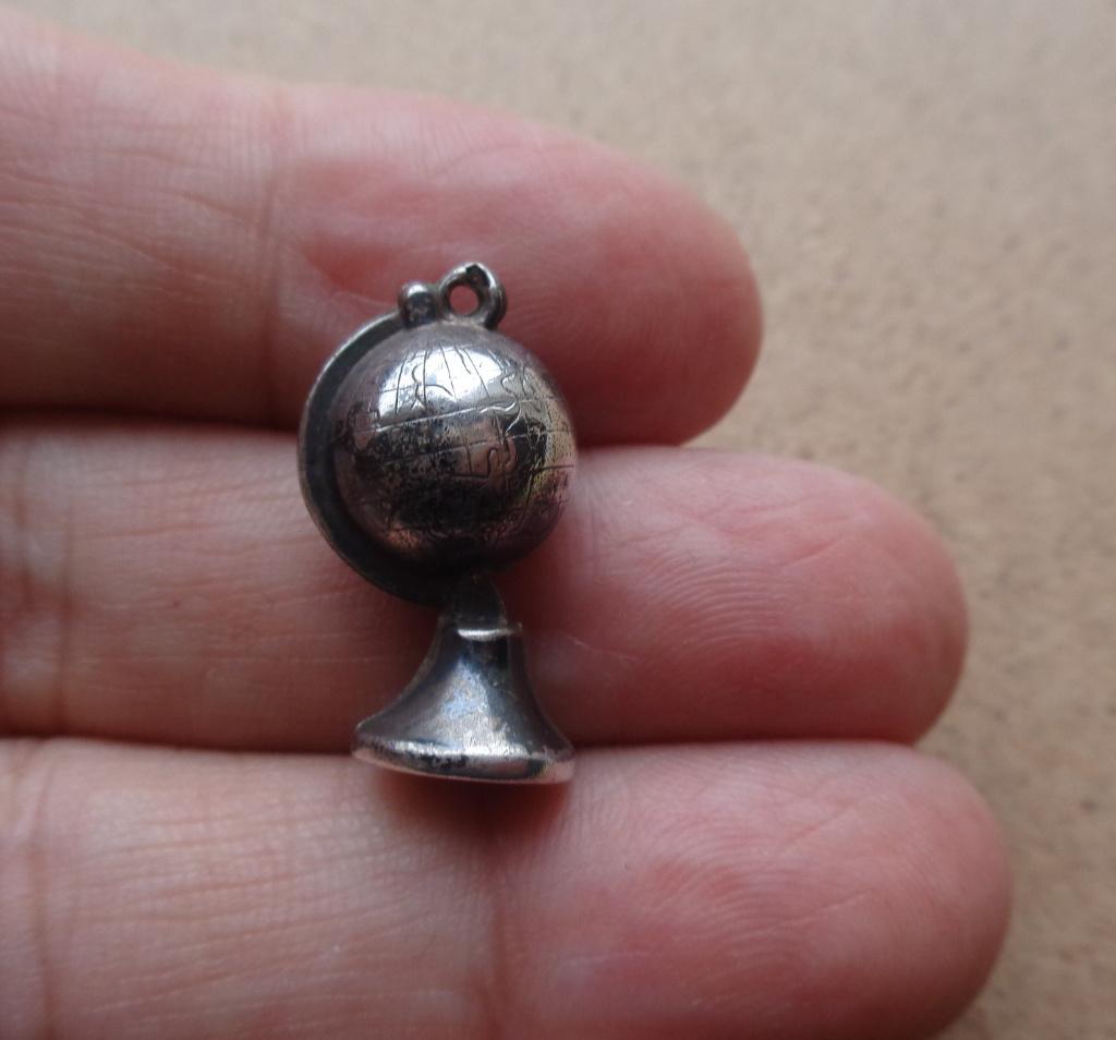 zilveren vintage bedel wereldbol [802], Overige merken, Verzenden, Zo goed als nieuw, 1 bedel