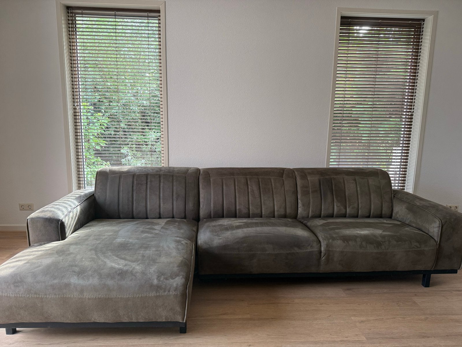 Gebruikte hoekbank, gratis af te halen in Lopik, Ophalen, Gebruikt, Hoekbank, 300 cm of meer