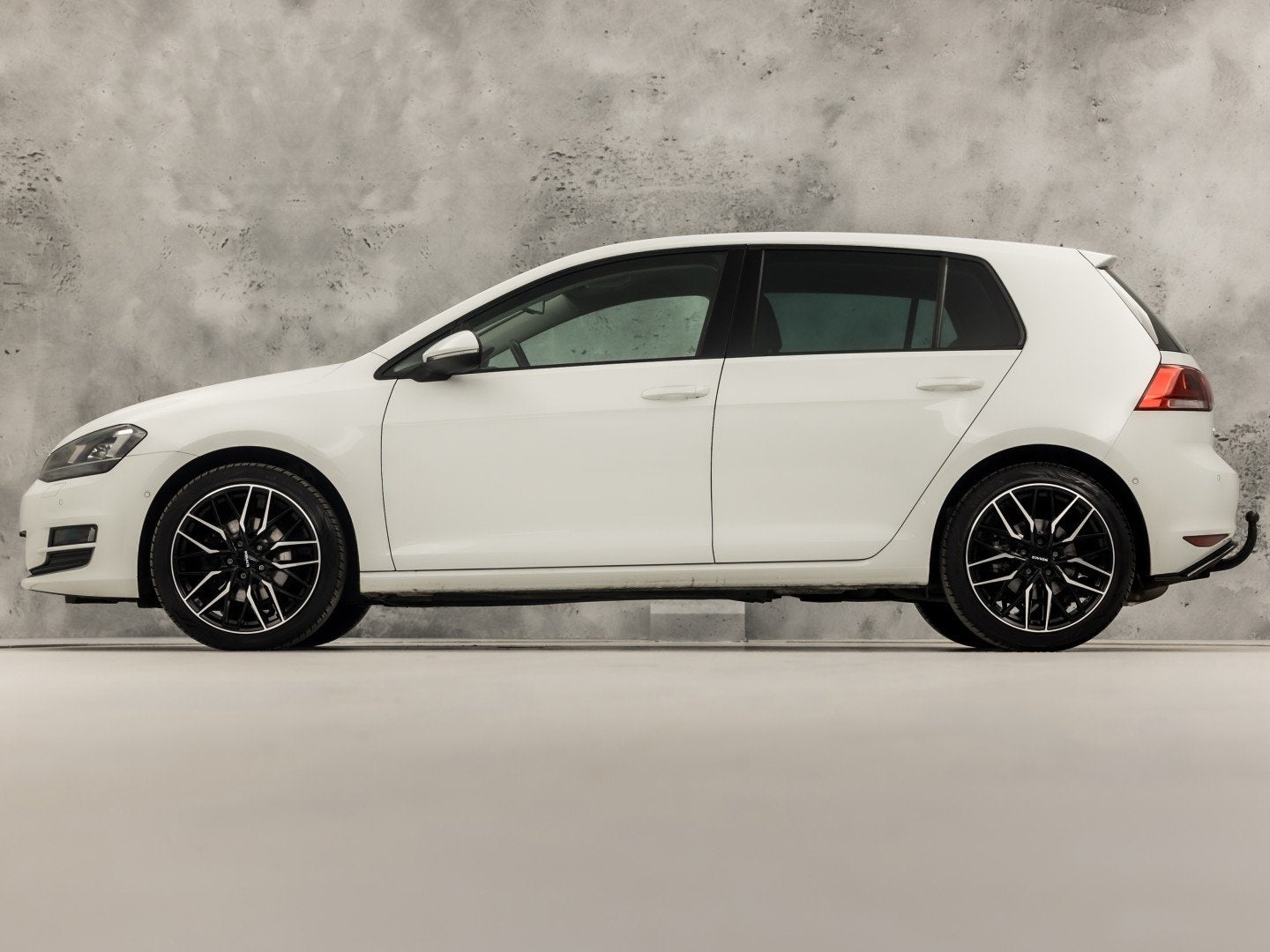 Volkswagen Golf 1.4 TSI Sportline Automaat (APPLE CARPLAY, C, Gebruikt, Zwart, 4 cilinders, 630 kg