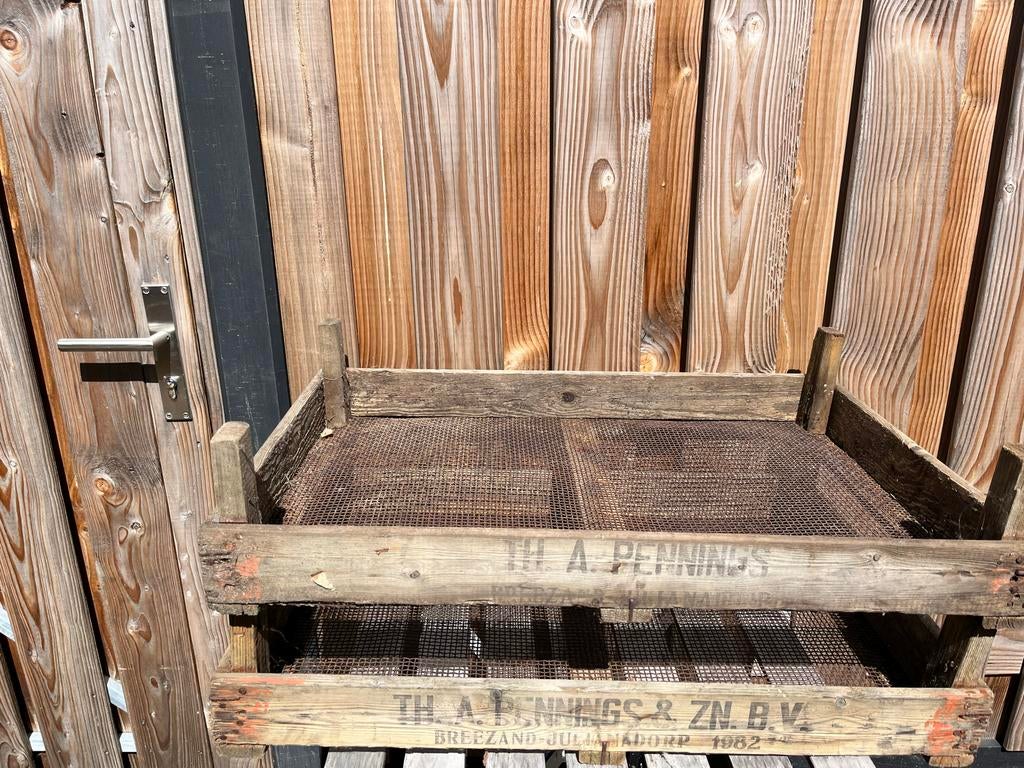 2 Vintage houten kistjes met opdruk en gaasbodem, Ophalen