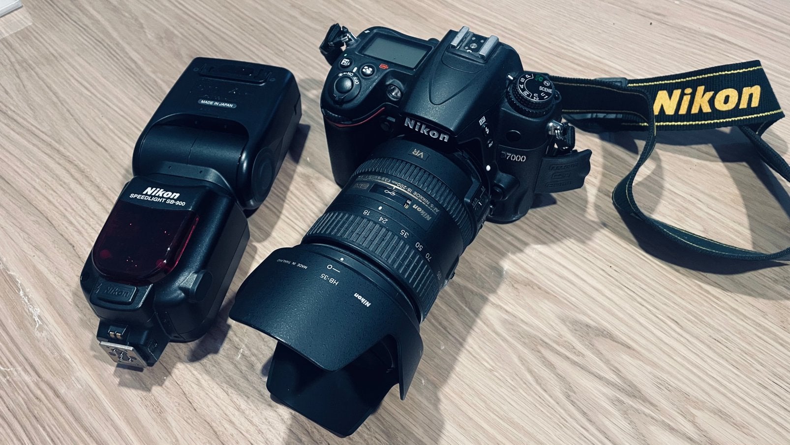 Nikon D7000 camera + lens + flitser + statief + assecoires, Ophalen, Zo goed als nieuw, Nikon, 8 keer of meer