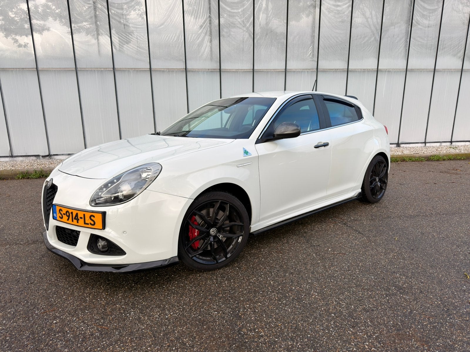 Alfa Romeo Giulietta 1.750 TBI 2015 Wit (TcT) (250PK), Auto's, Voorwielaandrijving, 4 cilinders, Wit, 14 km/l