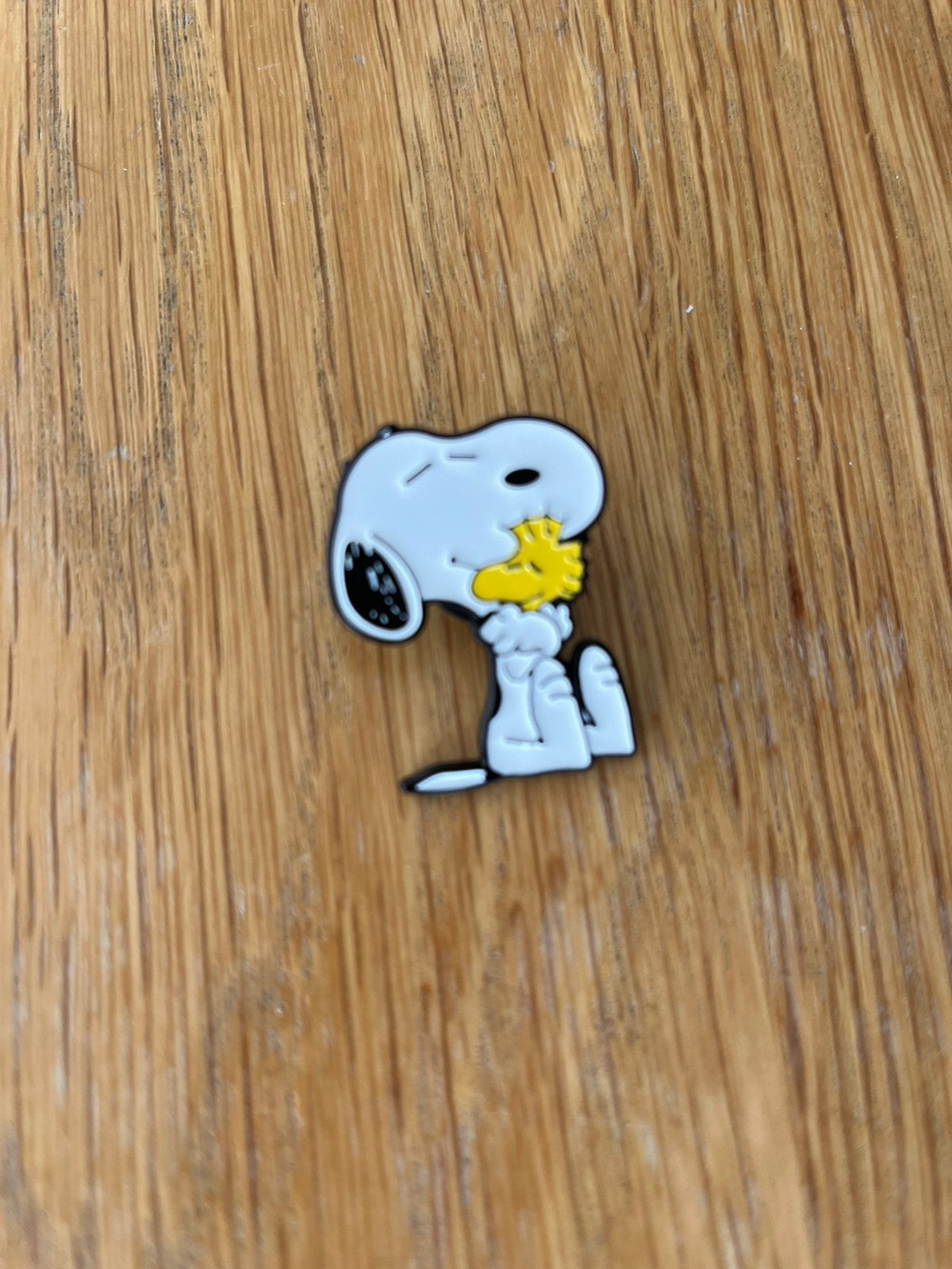 Snoopy pin button speldje, Verzamelen, Speldjes, Pins en Buttons, Ophalen of Verzenden, Zo goed als nieuw, Figuurtje, Speldje of Pin