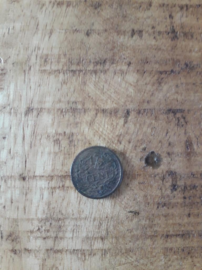 Halve cent te koop., Ophalen of Verzenden