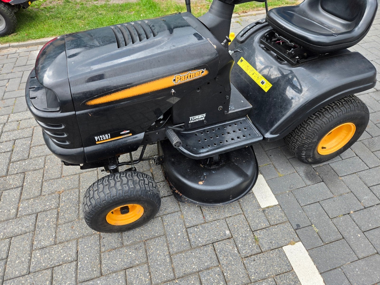 Zitmaaier partner
Maaidek zijlosser mulch, Tuin en Terras, Grasmaaiers, Ophalen, 50 cm of meer