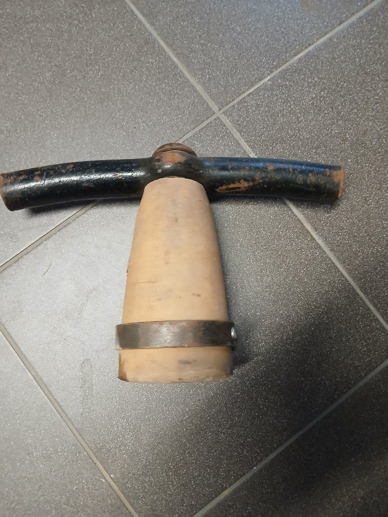 Tegelklopper hout, Ophalen, Gebruikt
