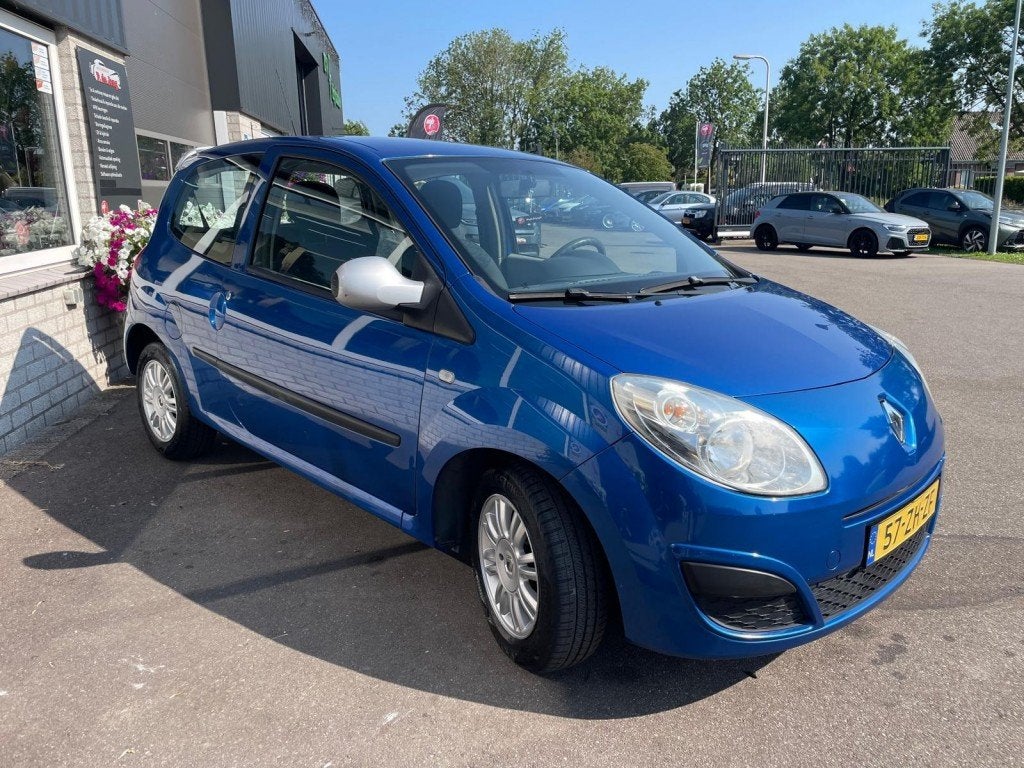 Renault TWINGO 1.2-16V AUTHENTIQUE, Voorwielaandrijving, Twingo, 31 €/maand, 4 cilinders