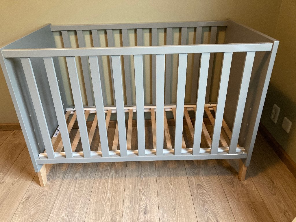 Babybed en commode ledikant, Ophalen, Zo goed als nieuw, Jongetje of Meisje