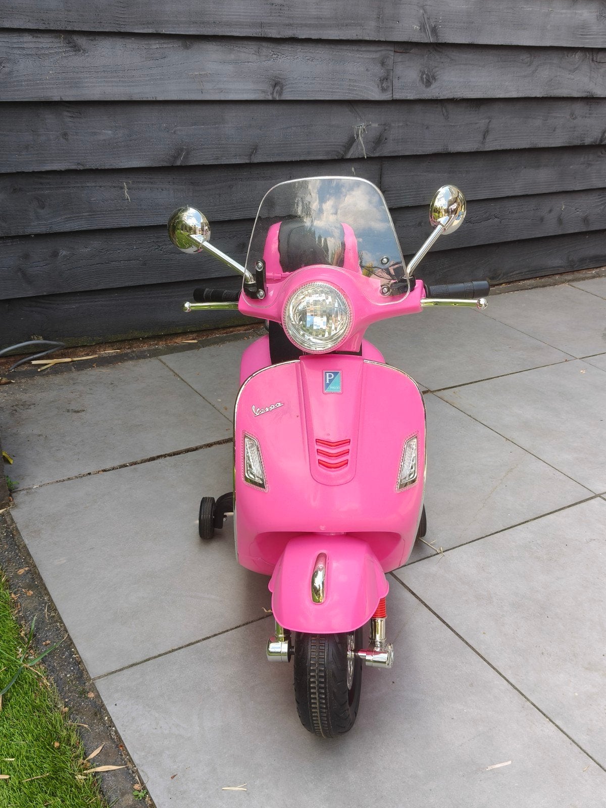 electrische vespa scooter, Ophalen, Zo goed als nieuw