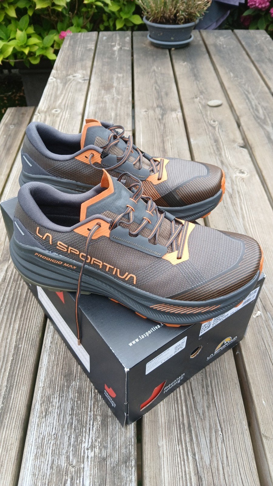 Gloednieuwe trailrun schoenen La Sportiva maat 44, Sport en Fitness, Ophalen of Verzenden, Nieuw, Schoenen