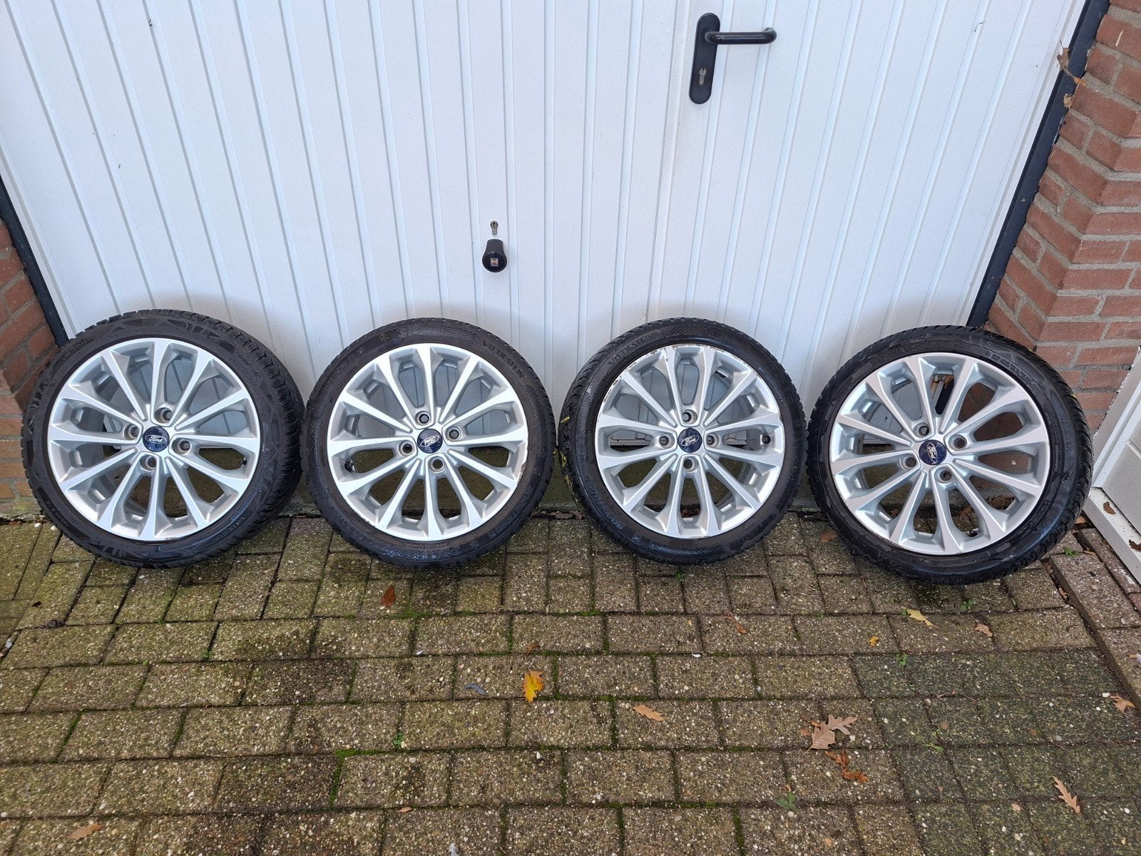 Originele Ford Fiesta Winterbanden 16 Inch, Ophalen, Gebruikt, 16 inch, Banden en Velgen