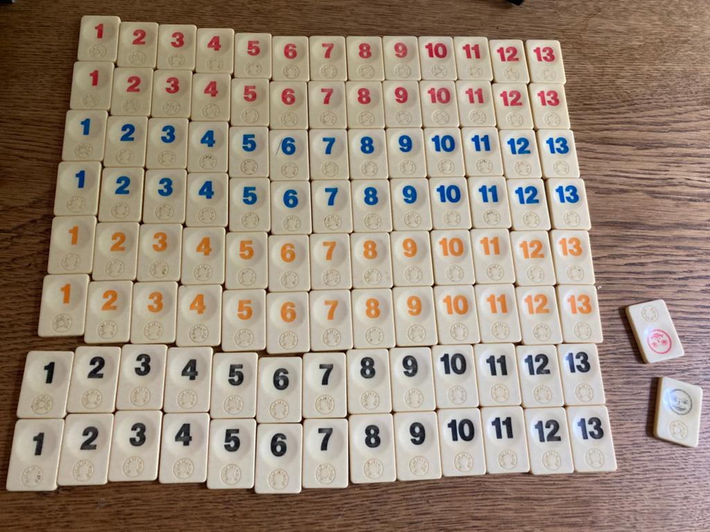 Complete set rummikub stenen, Hobby en Vrije tijd, Gezelschapsspellen | Bordspellen, Ophalen of Verzenden, Gebruikt
