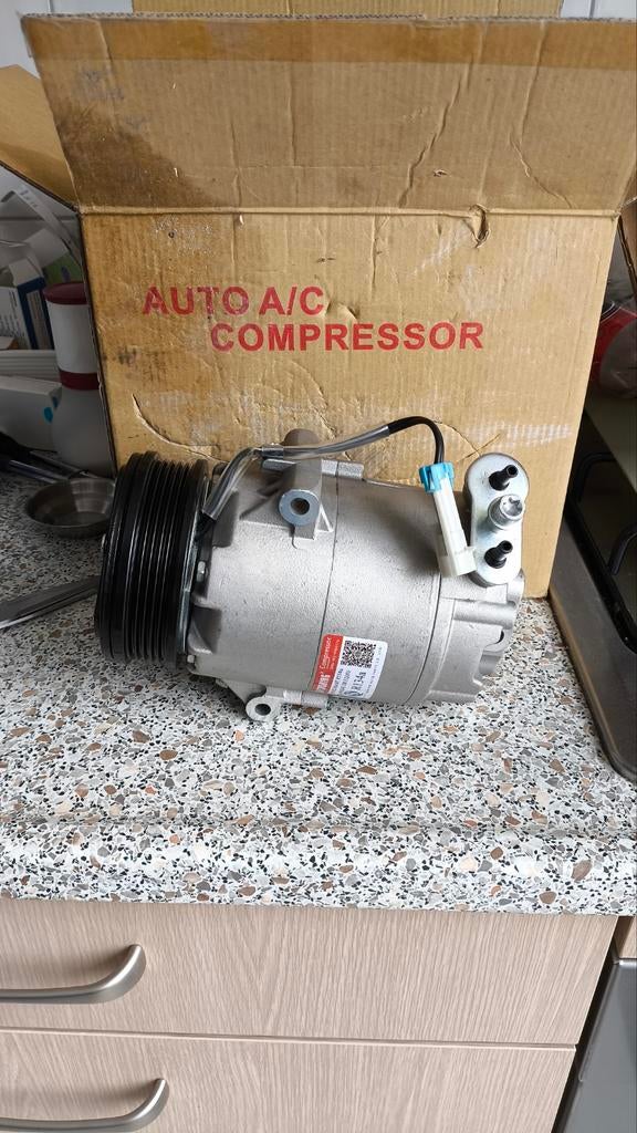 Nieuwe Autocompressor - Universeel, Ophalen of Verzenden, Nieuw, Universele onderdelen