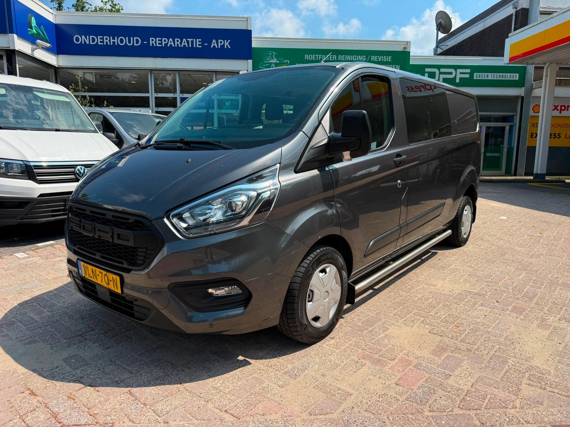 Ford Transit Custom 300 2.0 TDCI L2H1 Trend DC, Auto's, Bestelauto's, Voorwielaandrijving, Stof, Euro 6, 4 cilinders
