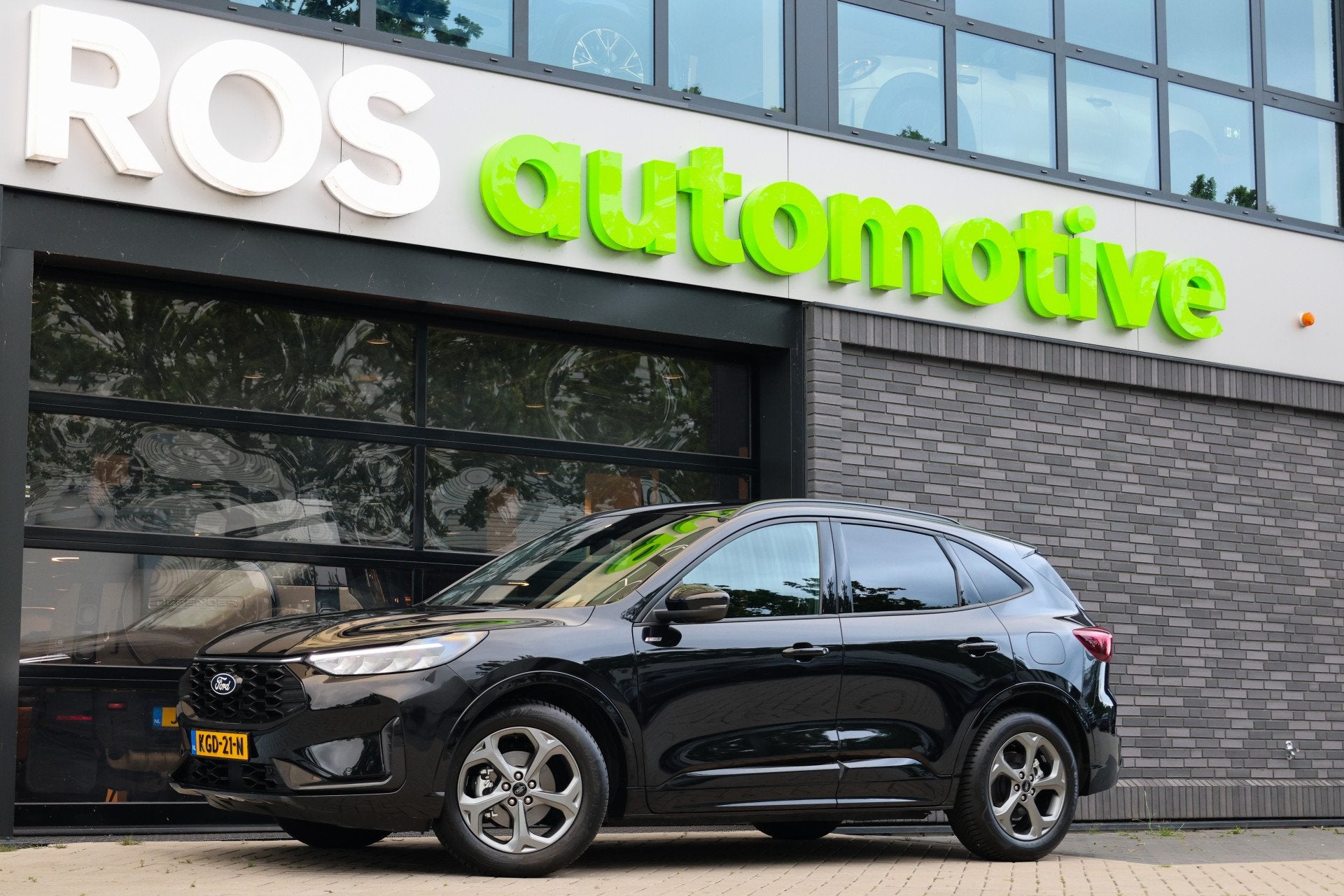 Ford Kuga 2.5 FHEV ST-LINE | BTW | STOEL+STUURWIELVERWARMING, Auto's, Ford, Automaat, Gebruikt, Euro 6, 1589 kg