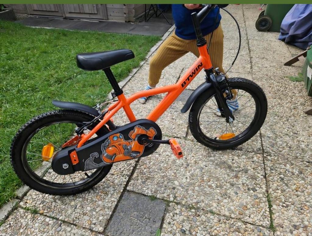 B'TWIN Kinderfiets Oranje - Robot 500 (16 inch), Fietsen en Brommers, Fietsen | Kinderfietsjes, Ophalen of Verzenden, Terugtraprem