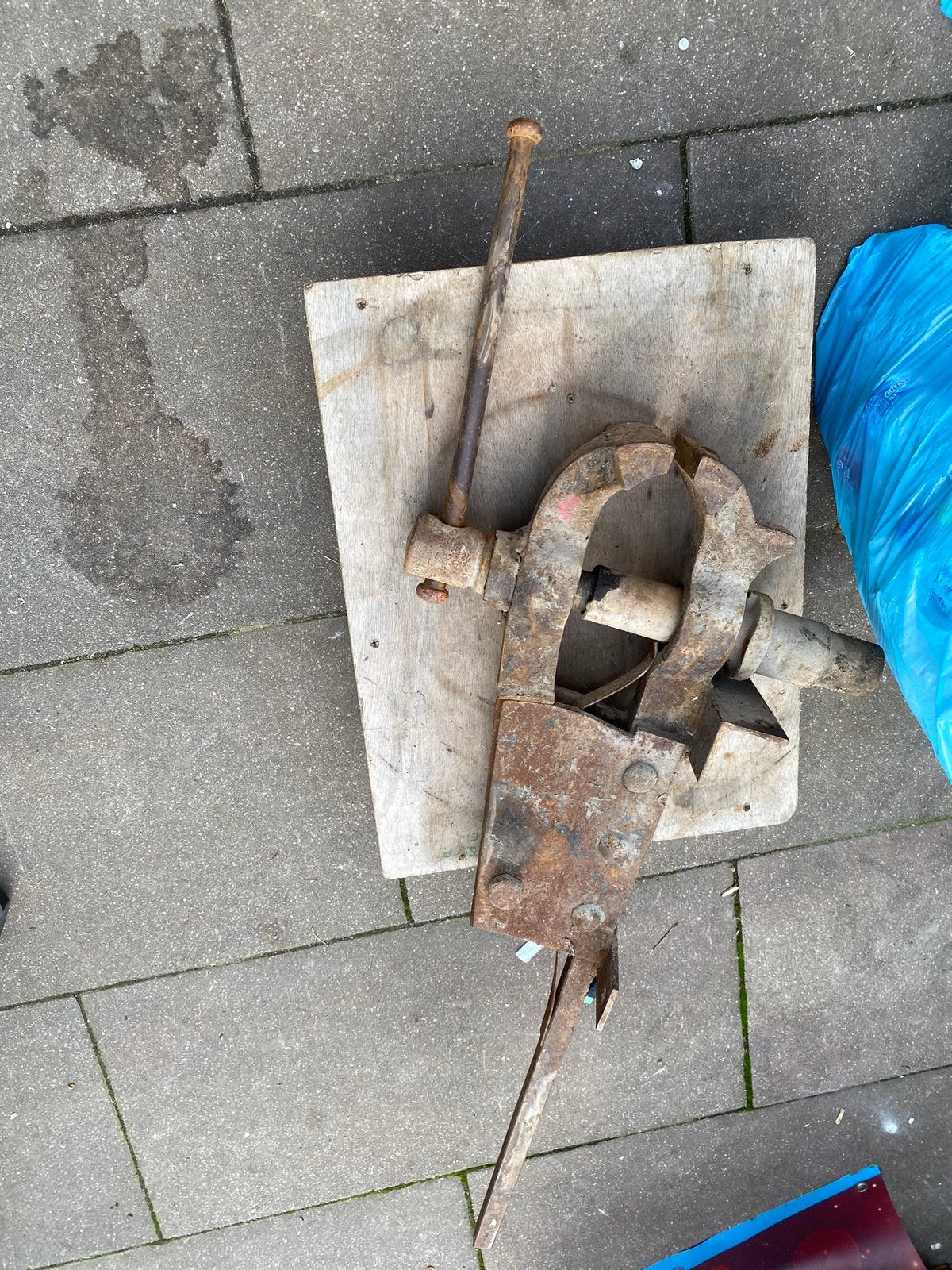 Staartbankschroef, Antiek en Kunst, Antiek | Gereedschap en Instrumenten, Ophalen of Verzenden