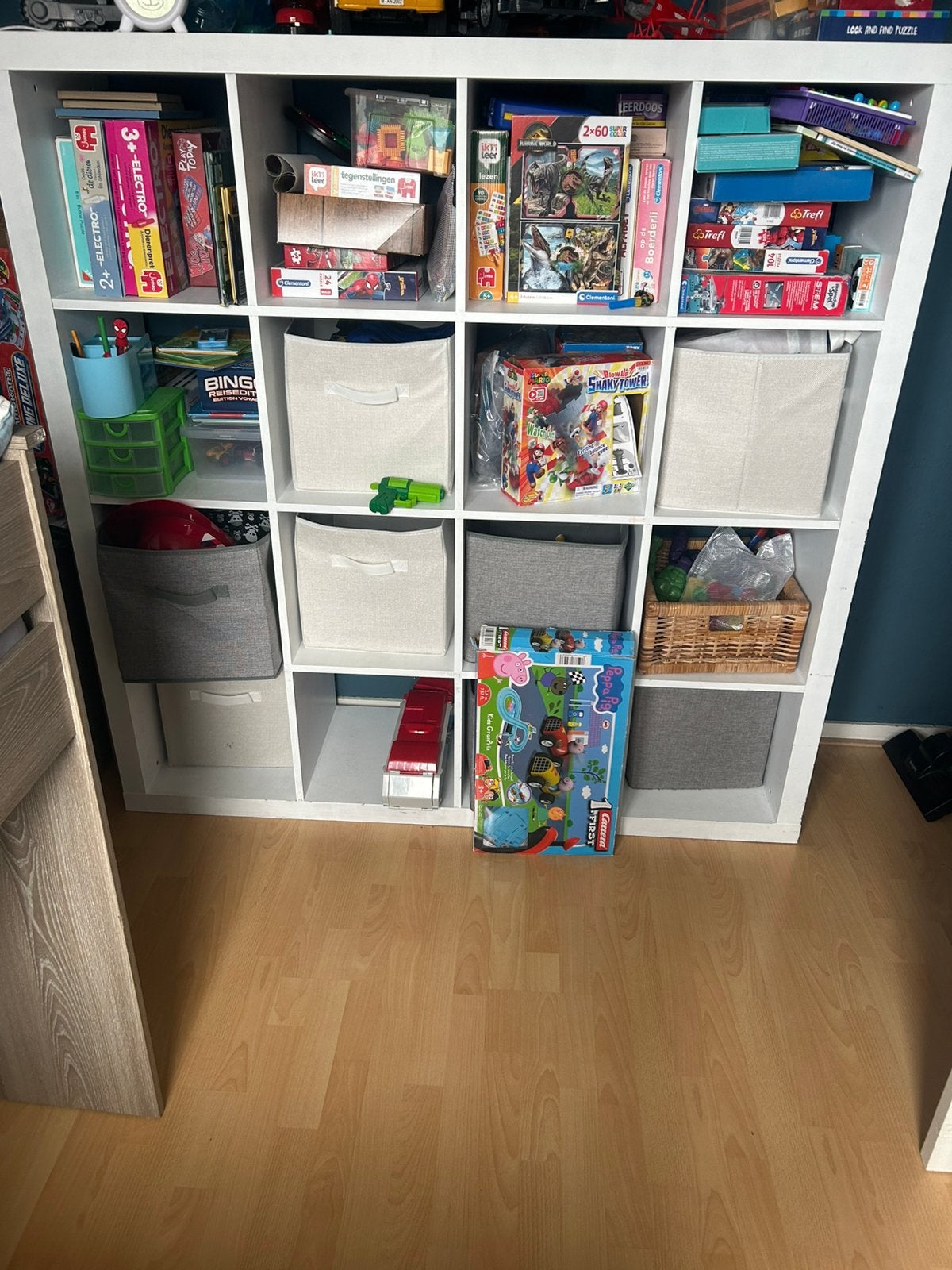 Gratis ikea vakken kast. Opknapper, Ophalen, Zo goed als nieuw