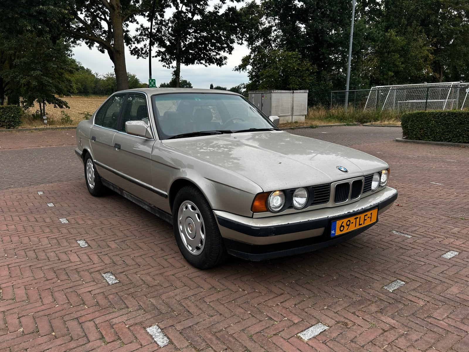 BMW E34 520i uit 1990, Auto's, 1989 cc, 129 pk, Beige, Particulier