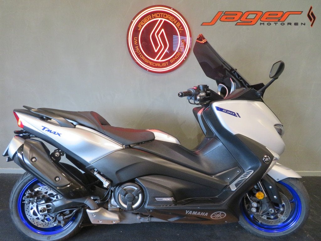 Yamaha T MAX 530 SX PERFECT! HISTORIE TMAX (bj 2017), Motoren, Motoren | Yamaha, Bedrijf, Scooter