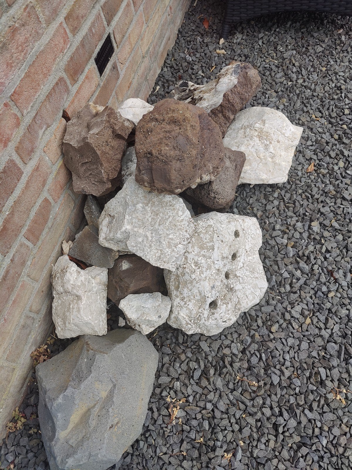 Diverse rotsen/keien voor tuin of aquarium., Ophalen, Gebruikt