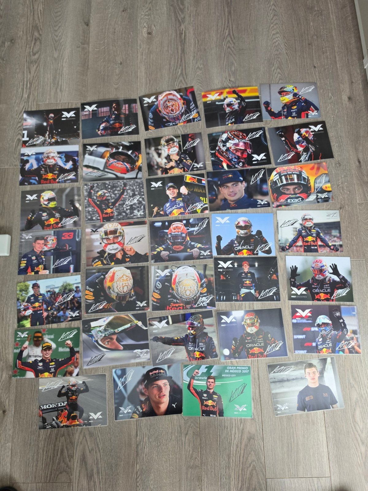 Max Verstappen / 34 geplasificeerde fotokaarten, Verzamelen, Automerken, Motoren en Formule 1, Ophalen of Verzenden, Zo goed als nieuw