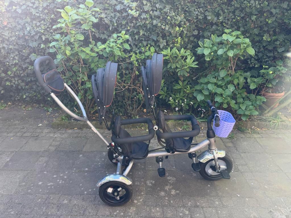 Chipolino Tandem Driewieler - Perfect voor Twee Kinderen, Ophalen, Zo goed als nieuw, Duwstang