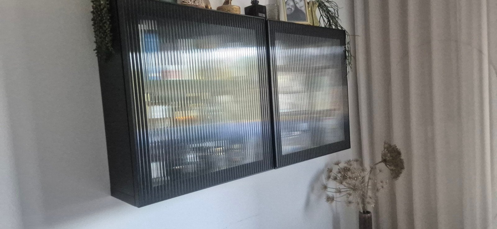 2 zgan IKEA Besta kasten met Fällsvik deuren en glasplaten, Ophalen, Met deur(en), Minder dan 100 cm, 25 tot 50 cm